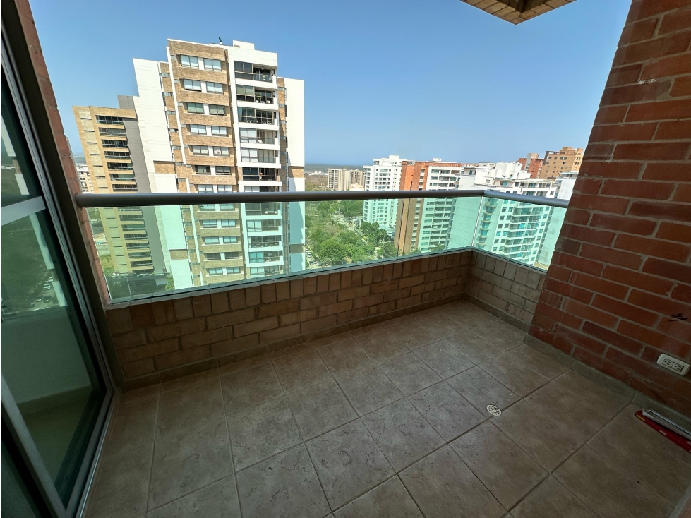 VENDO APARTAMENTO CERCA AL CENTRO COMERCIAL BUENAVISTA BARRANQUILLA — foto 2
