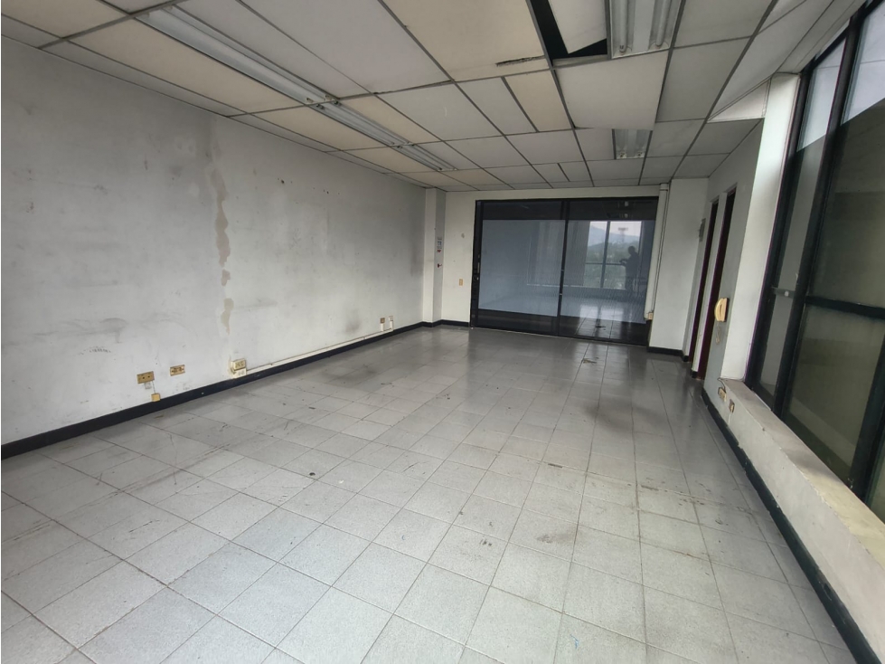 Oficina comercial en arriendo Laureles Medellín. — foto 4