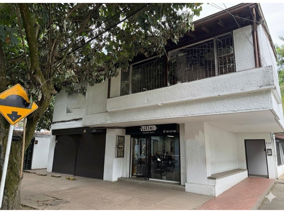 Casa comercial en arriendo Poblado Patio Bonito Medellín