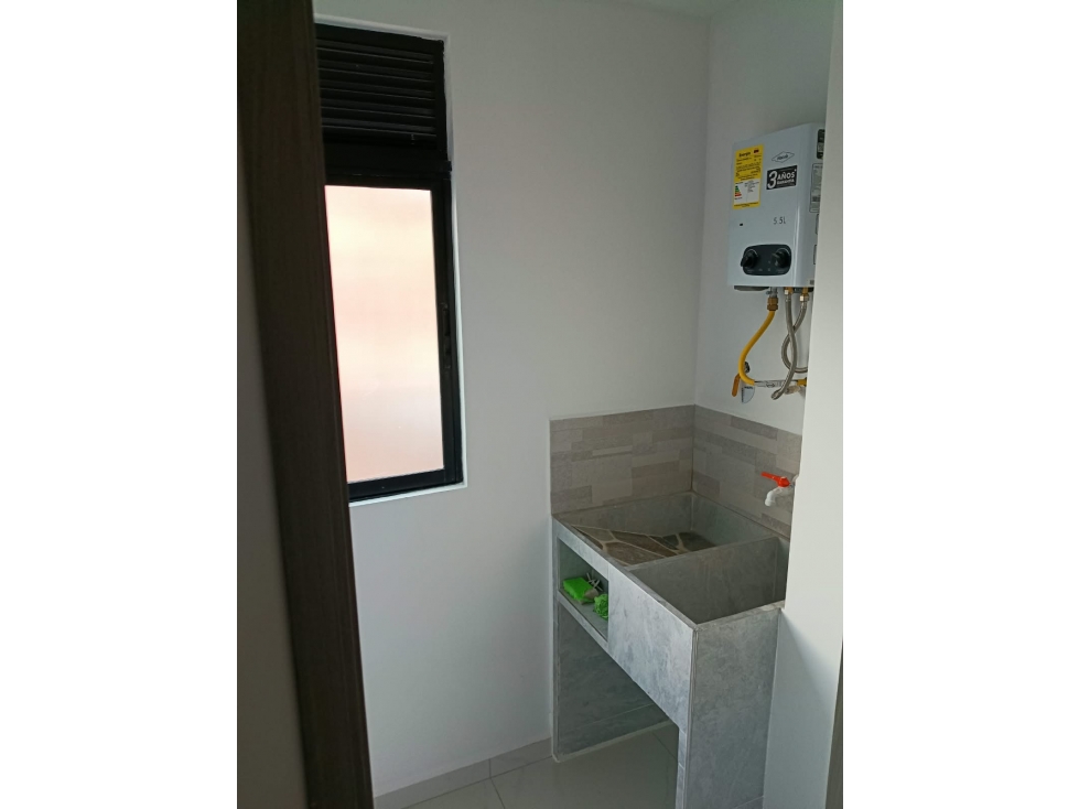 Arriendo apartamento en guayabal barrio santafe — foto 4