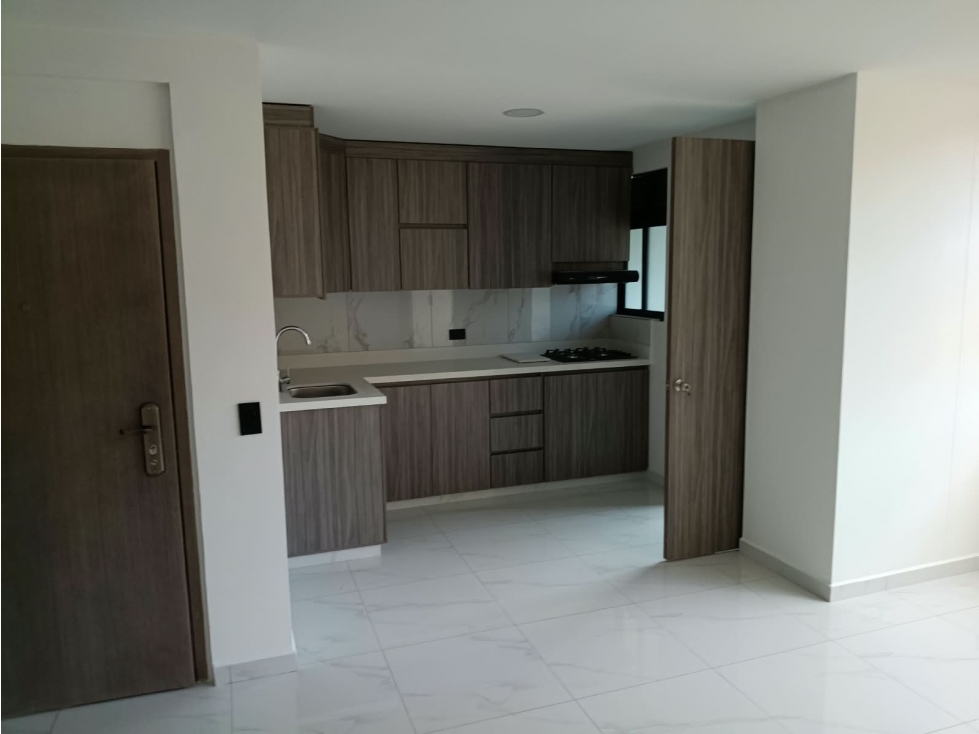 Arriendo apartamento en guayabal barrio santafe — foto 2