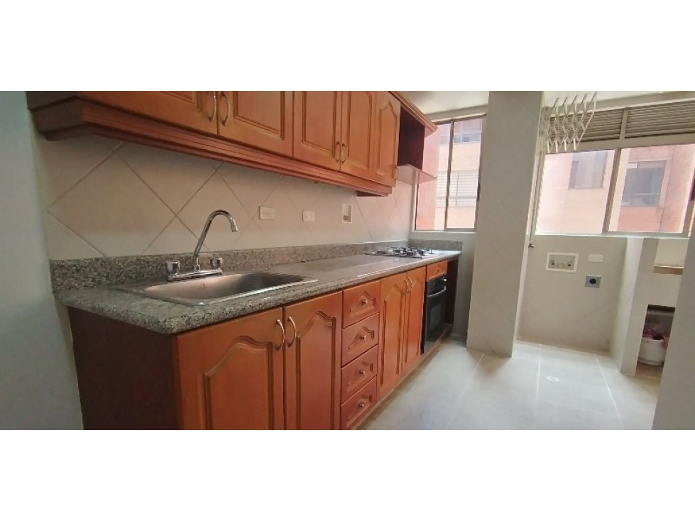 Arriendo apartamento en Laureles