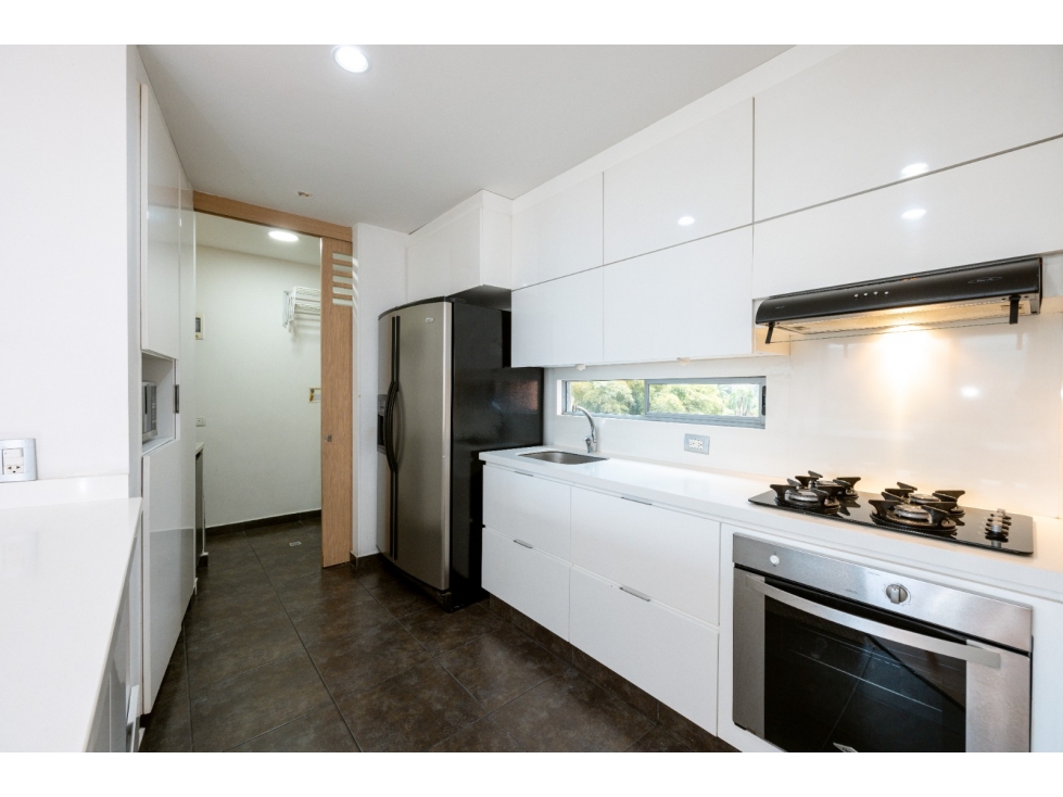Apartamento amoblado en arriendo en el Poblado Medellín — foto 2