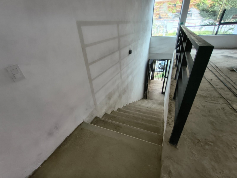 Local comercial en arriendo poblado Patio Bonito Medellín — foto 2