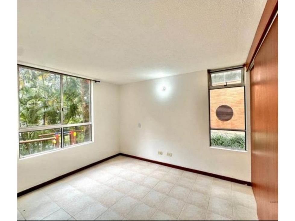 Apartamento en venta en la Aguacatala Medellín — foto 3