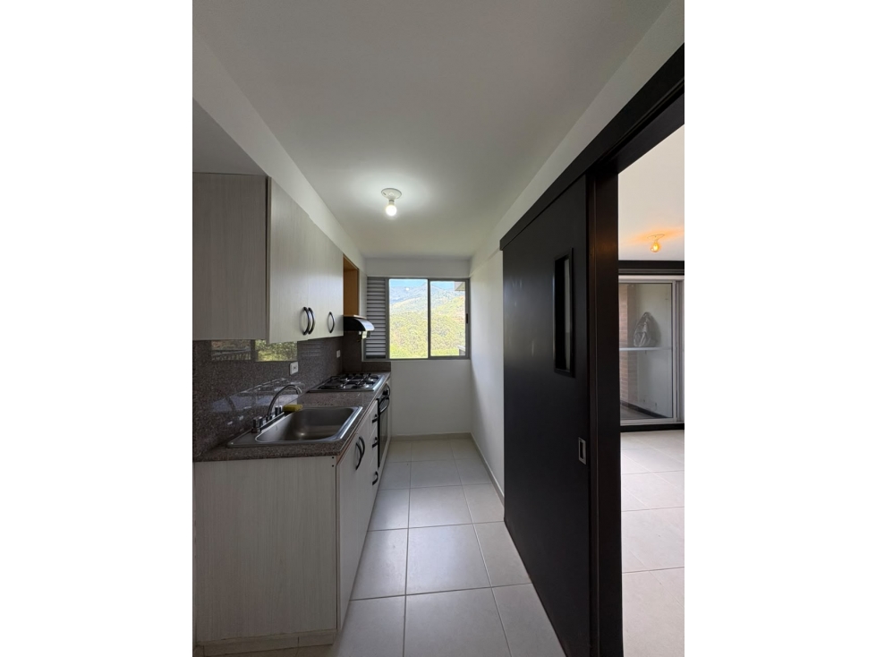 Arriendo apartamento en la castellana — foto 6
