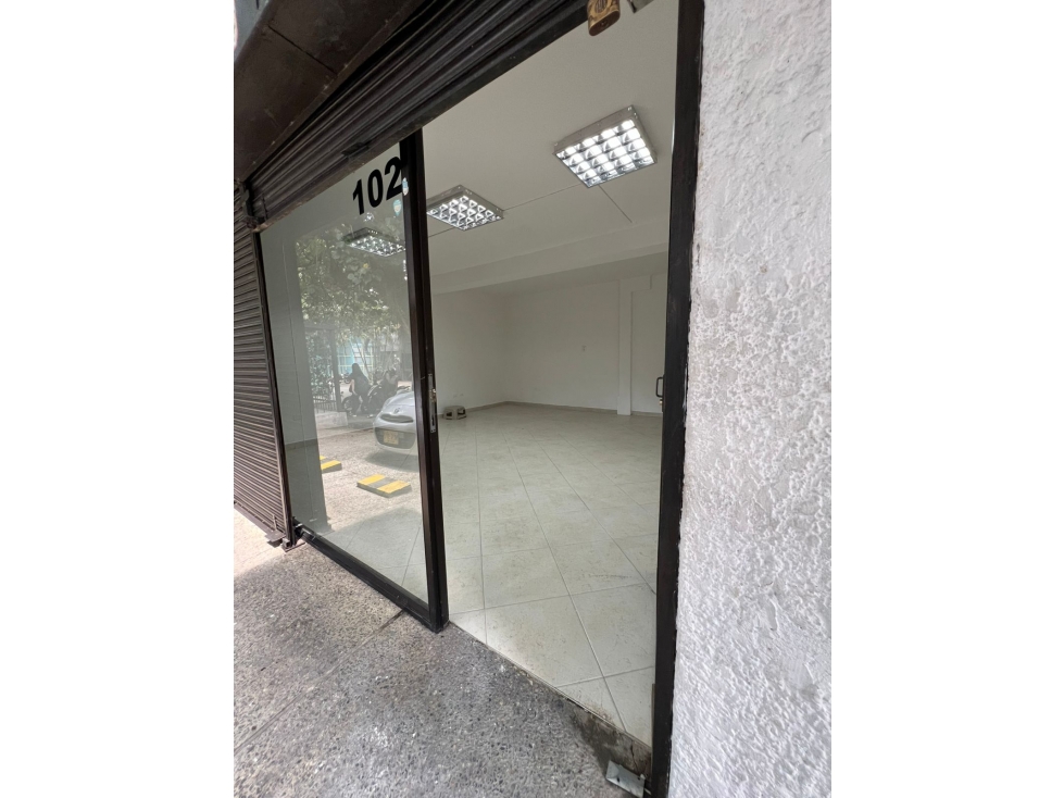 Local comercial en arriendo poblado Patio Bonito Medellín. — foto 2