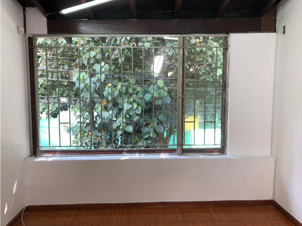Casa comercial en arriendo Poblado Patio Bonito Medellín — foto 3