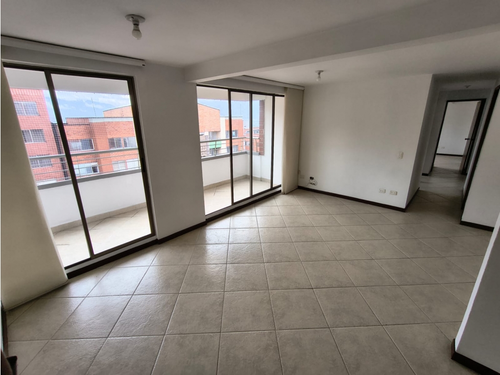 Apartamento para Arriendo loma de los Bernal — foto 3