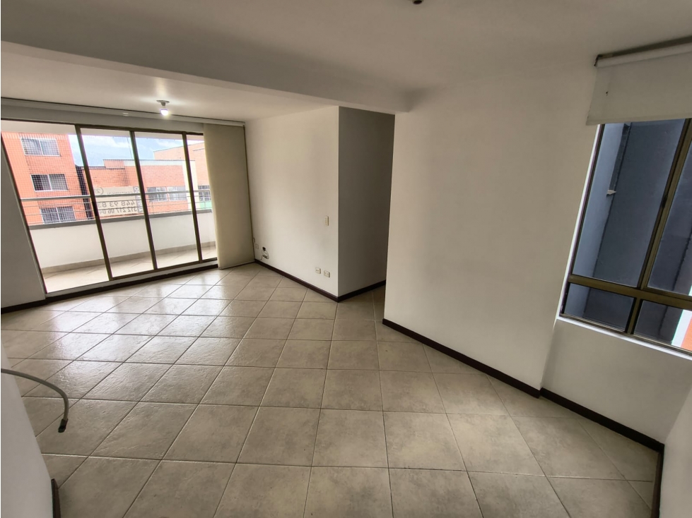Apartamento para Arriendo loma de los Bernal — foto 4