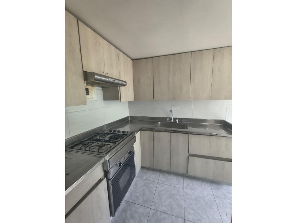 Apartamento en arriendo Carlos E. Restrespo, Medellín
