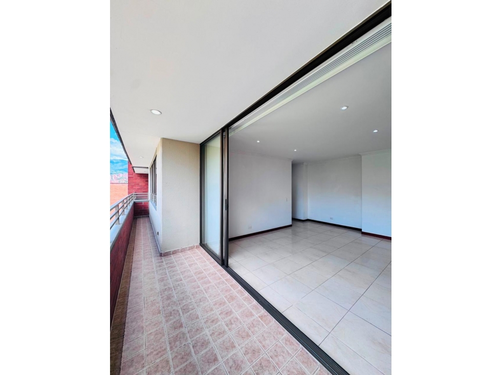 Apartamento en arriendo en el Poblado, Santa Maria de Los Ángeles — foto 5