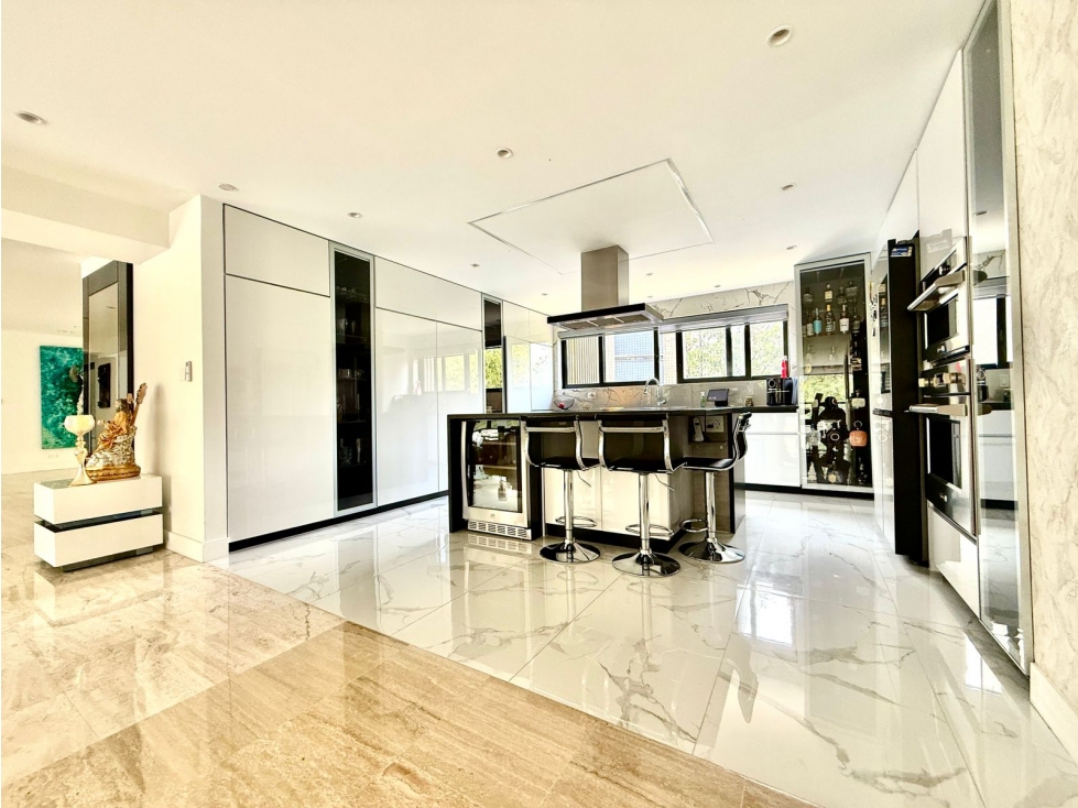VENTA DE APARTAMENTO EN POBLADO - SAN LUCAS