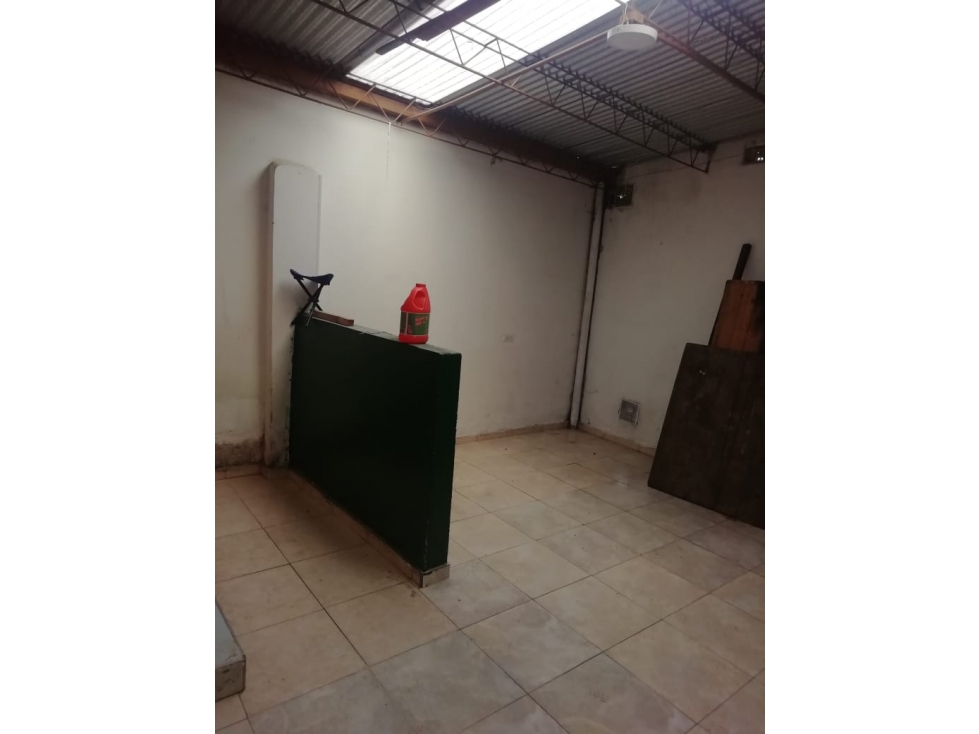 VENTA DE CASA RENTABLE EN FLORENCIA LOCALIDAD ENGATIVA NEGOCIABLE — foto 4