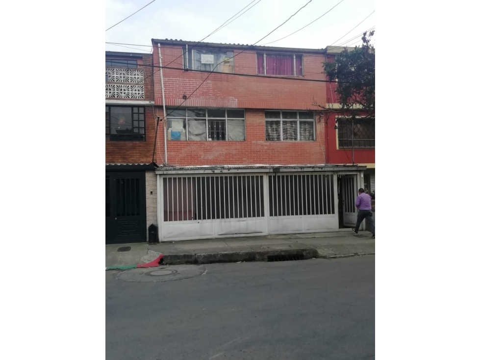 VENTA DE CASA RENTABLE EN FLORENCIA LOCALIDAD ENGATIVA NEGOCIABLE — foto 2