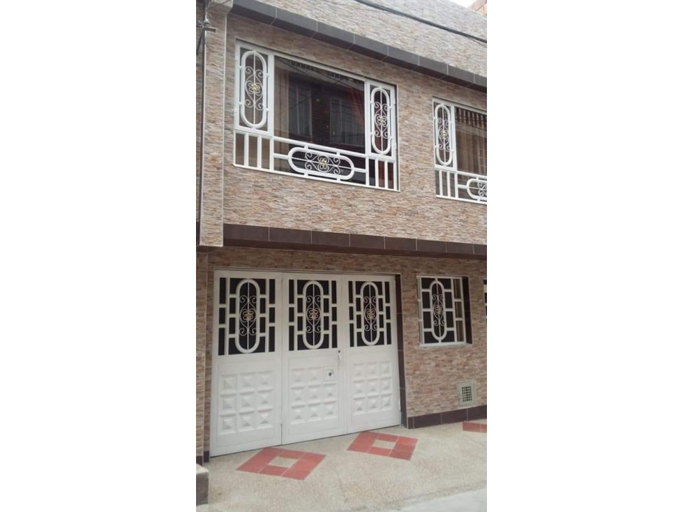 VENTA DE CASA RENTABLE EN CATALINA KENNEDY NEGOCIABLE - 2