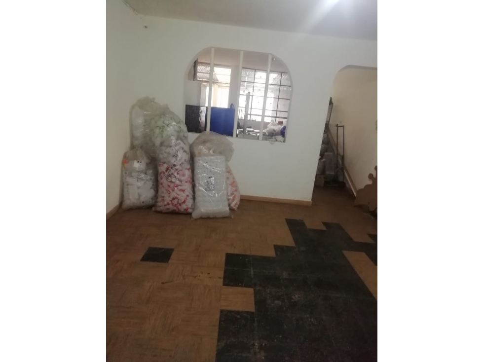 VENTA DE CASA RENTABLE EN FLORENCIA LOCALIDAD ENGATIVA NEGOCIABLE — foto 6
