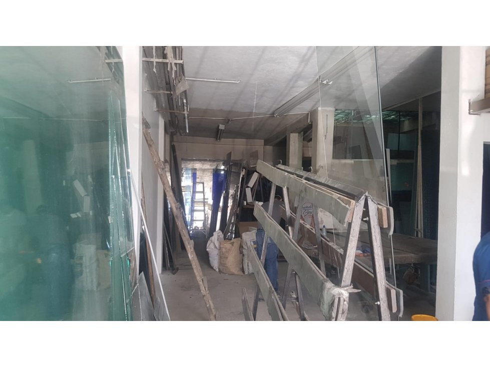 VENTA DE CASA COMERCIAL EN PATIO BONITO KENNEDY SOBRE LA CALI — foto 5
