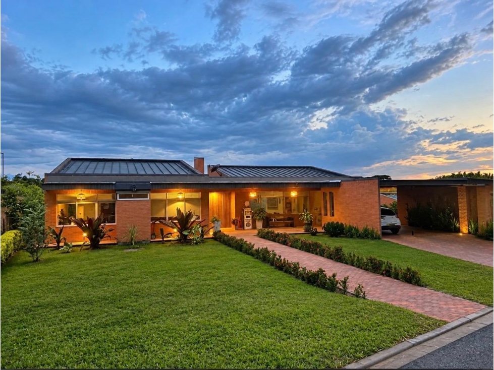 SE VENDE CASA DE CAMPO
