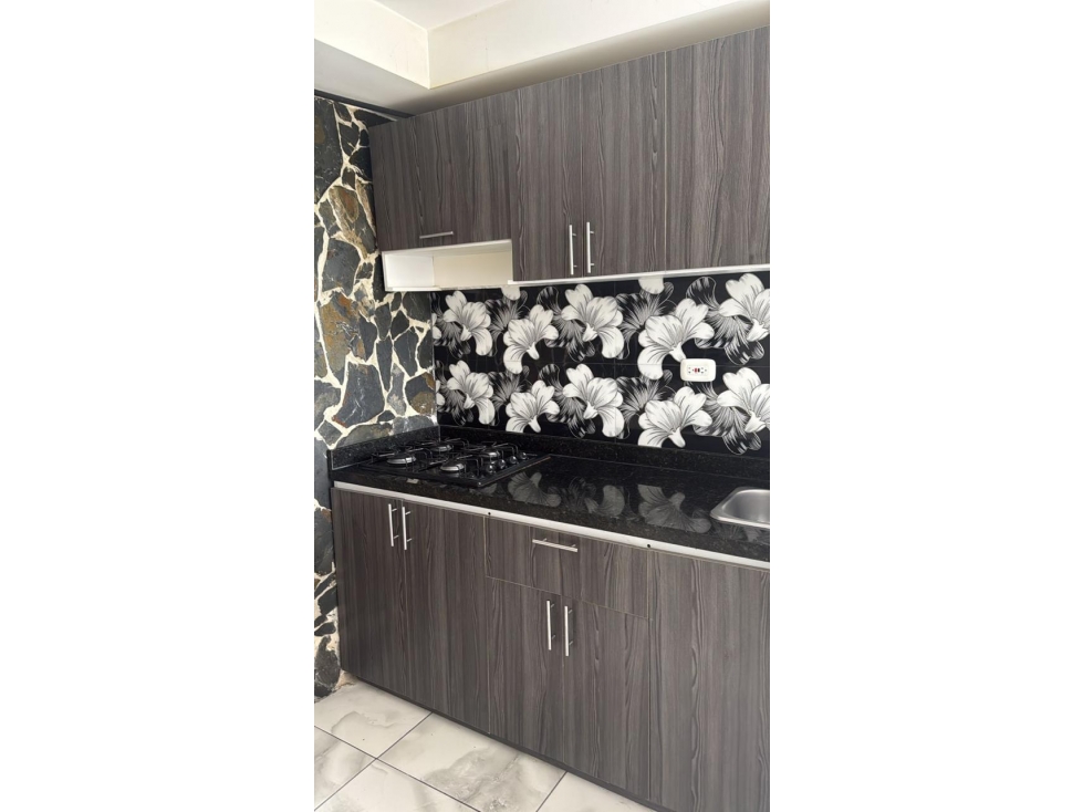 SE VENDE APARTAMENTO EN CONJUNTO CERRADO EN QUIMBAYA