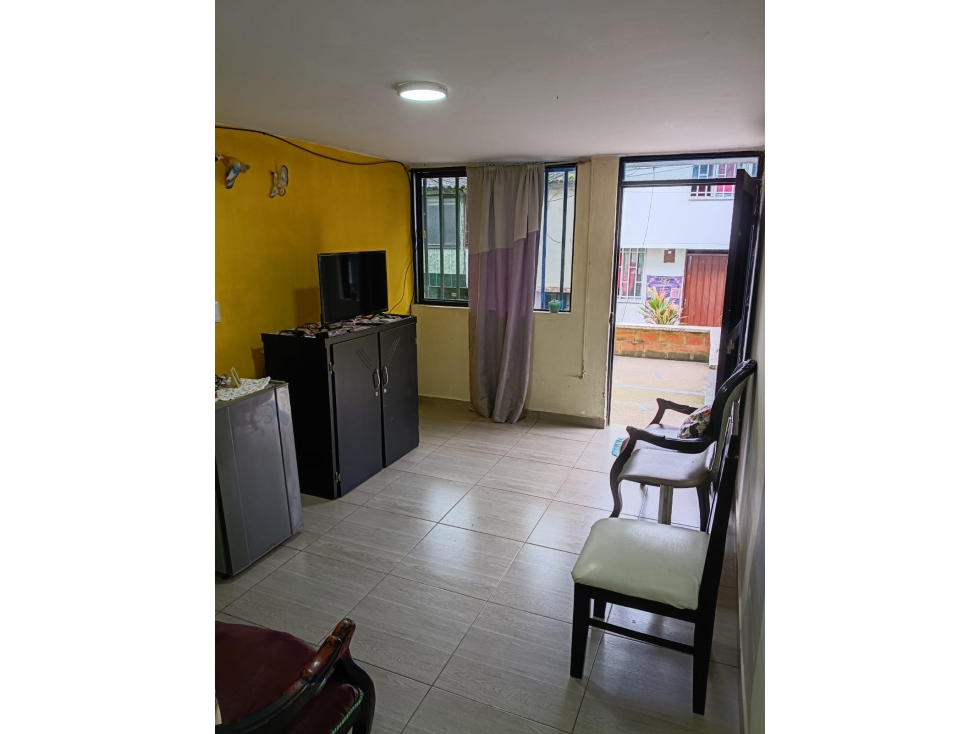 SE VENDE CASA UNIFAMILIAR DE 3 PISOS — foto 3