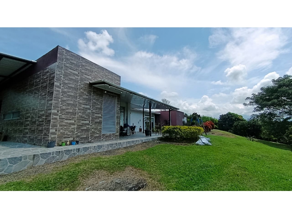 SE VENDE CASA FINCA EN VEREDA LA ESTRELLA PEREIRA
