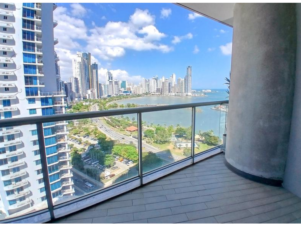 Venta de Apartamento en Yacht Club Avenida Balboa