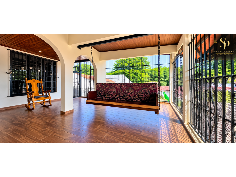 Venta de Casa espaciosa en Villa de la Fuente Cerca de Pricesmart - 1