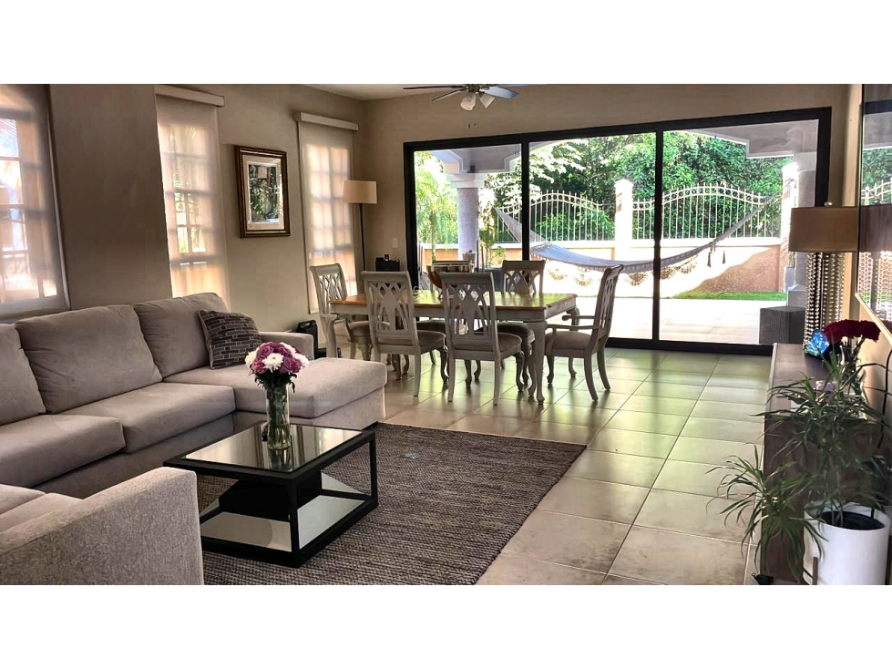 Venta de Casa Super espaciosa en Clayton Village con Piscina — foto 5