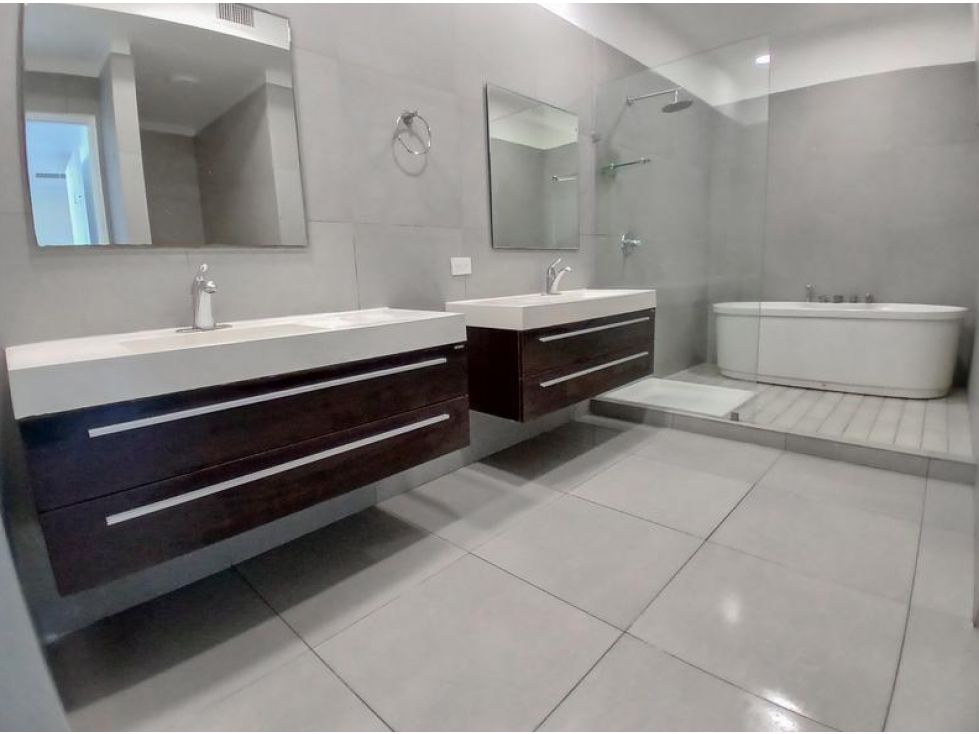 Venta de Apartamento en Yacht Club Avenida Balboa — foto 4