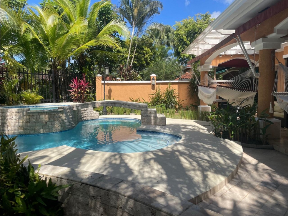Venta de Casa Super espaciosa en Clayton Village con Piscina - 5