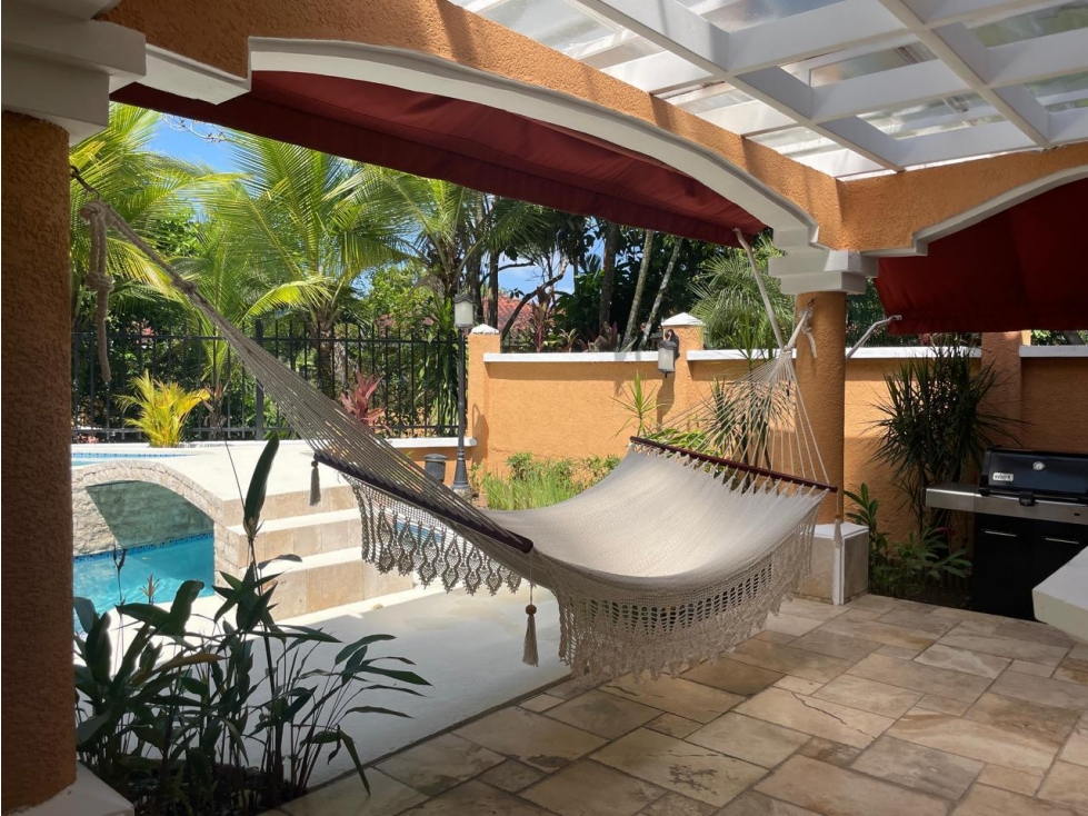 Venta de Casa Super espaciosa en Clayton Village con Piscina - 6
