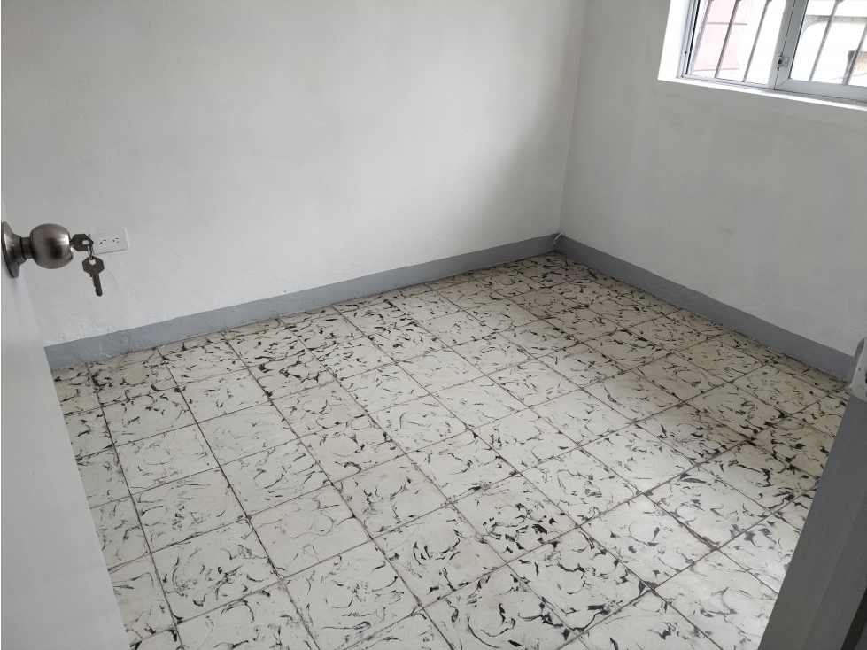 CASA PRIMER PISO VENTA - ENCISO