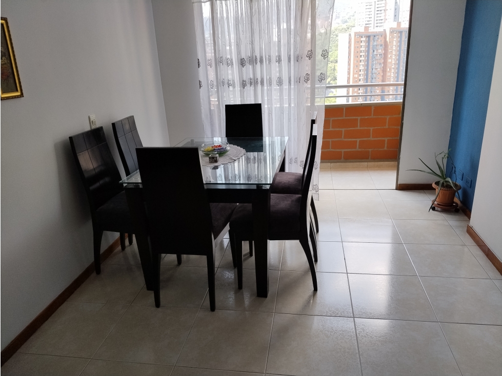 APARTAMENTO VENTA LOMA DE LOS BERNAL — foto 2
