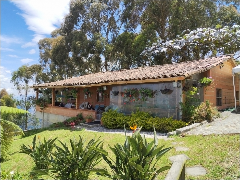 CASA CAMPESTRE AMOBLADA EN VENTA