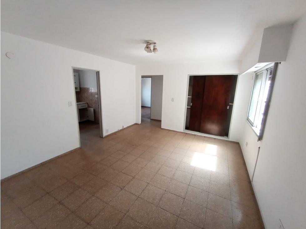 DEPARTAMETO 2 DORMITORIOS - ZONA CENTRAL DE POLICIA - AV COLON 1437 - 3