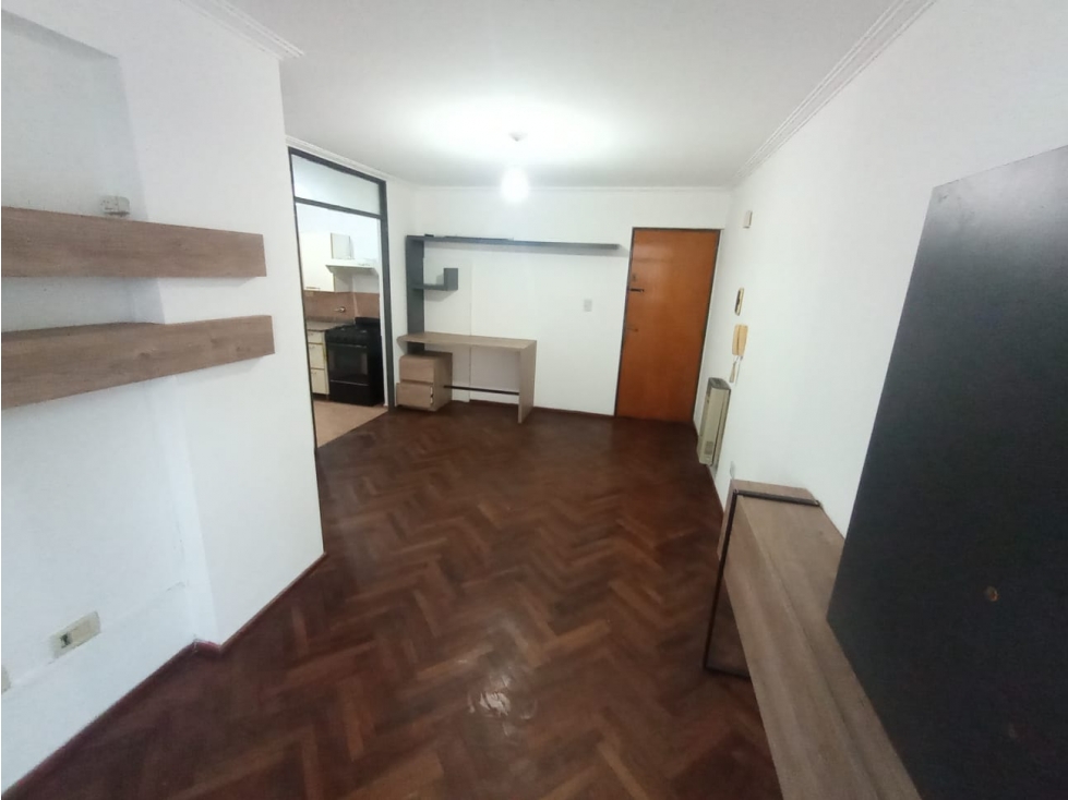 DEPTO 1 DORMITORIO - BV ILLIA N° 329 - BALCON - A MTS DE BV CHACABUCO - 3