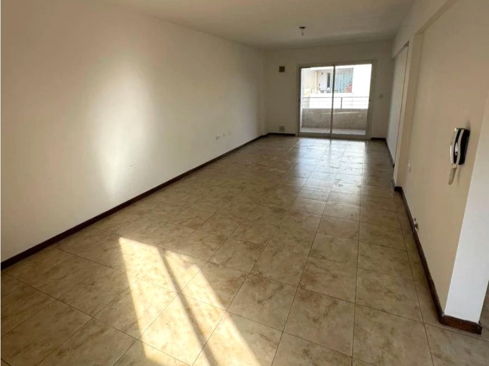 AMPLIO - DOBLE BALCON - ASADOR - 3 DORM - 2 BAÑOS - COCHERA - 2