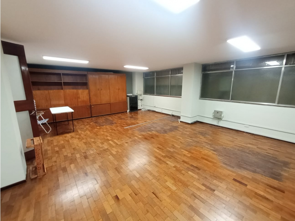 OFICINA 45 M2 .- EDIFICIO BOLSA DE COMERCIO - R. DE SANTA FE 231 - 2