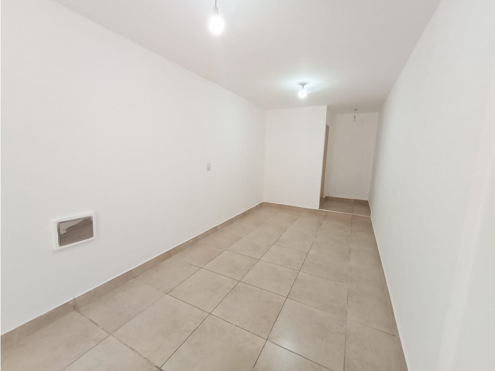 LOCAL COMERCIAL - PLANTA LIBRE - BAÑO - CASEROS N° 826 - ALBERDI - 4
