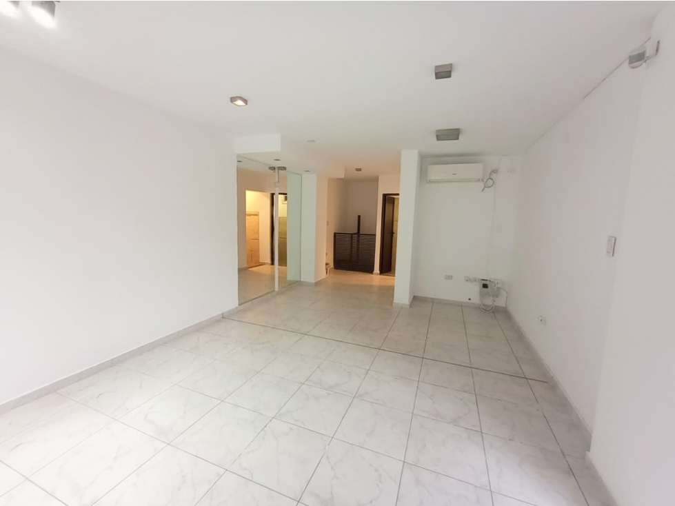 LOCAL COMERCIAL - 50 M2 - SUBSUELO - 1 BAÑO - A/A - B° GENERAL PAZ!! - 4