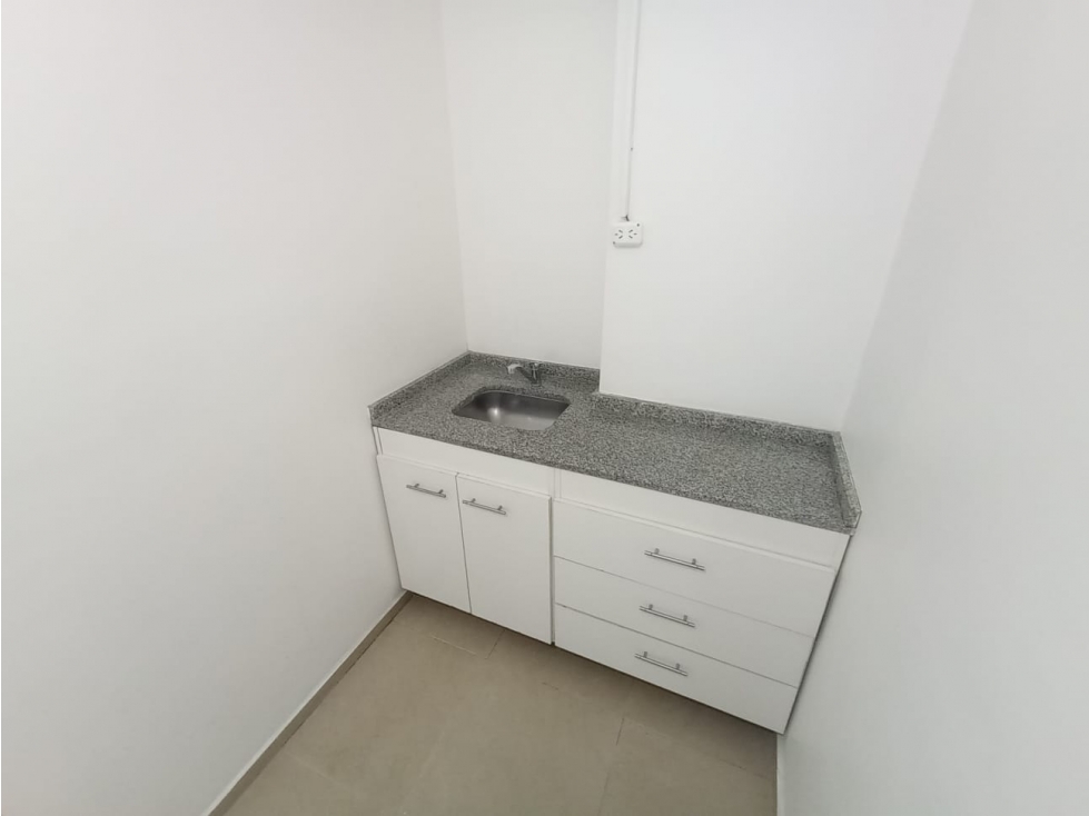 OFICINA - PLANTA LIBRE - BALCON - KITCHENET - 2 BAÑOS - SALGUERO 333 - 5