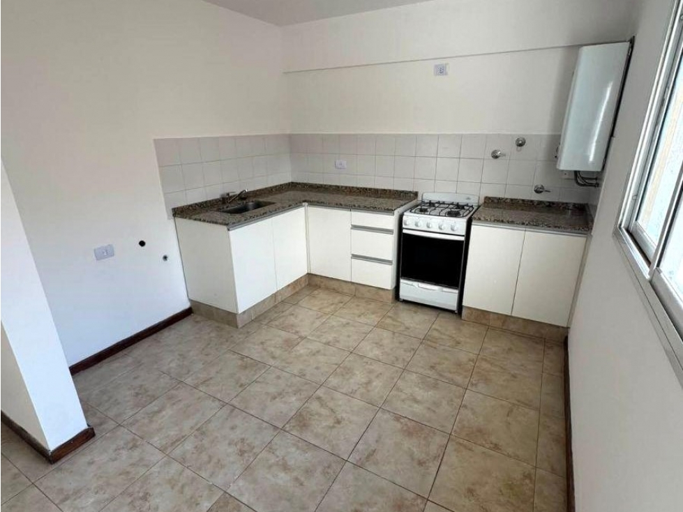 AMPLIO - DOBLE BALCON - ASADOR - 3 DORM - 2 BAÑOS - COCHERA - 4