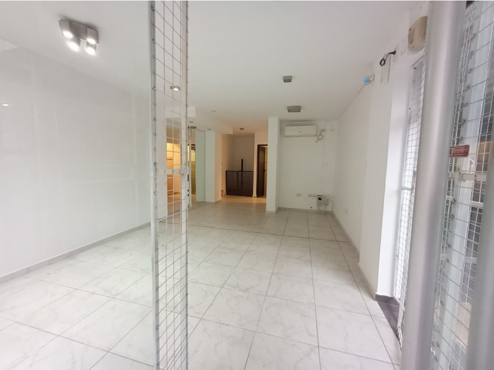 LOCAL COMERCIAL - 50 M2 - SUBSUELO - 1 BAÑO - A/A - B° GENERAL PAZ!! - 3