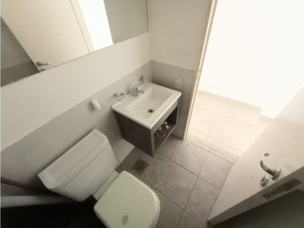 LOCAL COMERCIAL - PLANTA LIBRE - BAÑO - CASEROS N° 826 - ALBERDI - 6