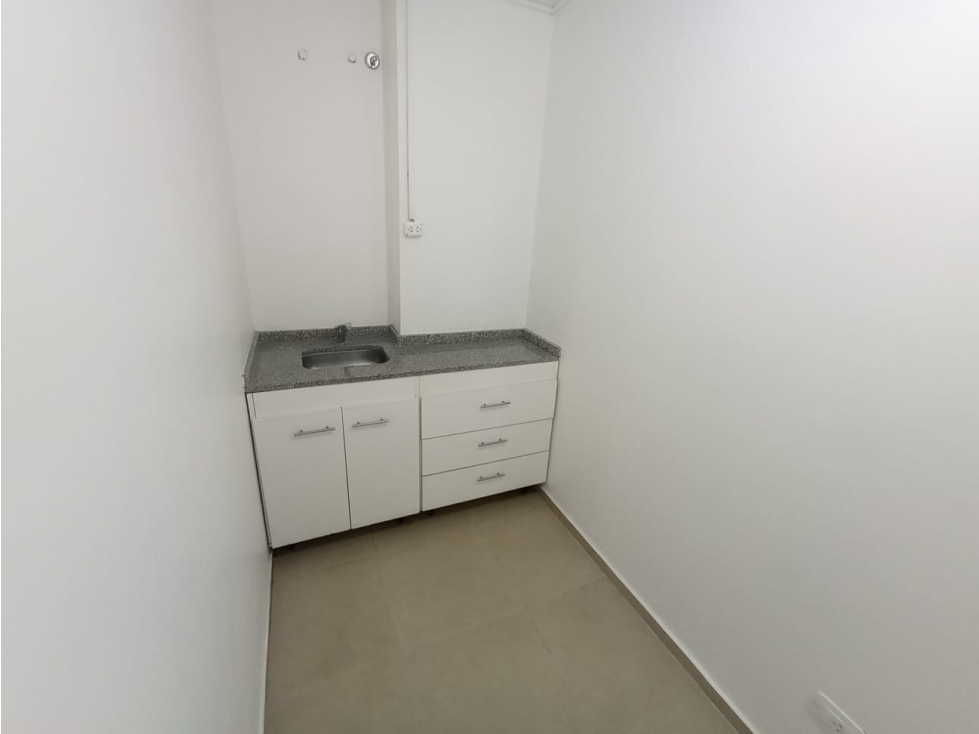 OFICINA - PLANTA LIBRE - BALCON - KITCHENET - 2 BAÑOS - SALGUERO 333 - 4