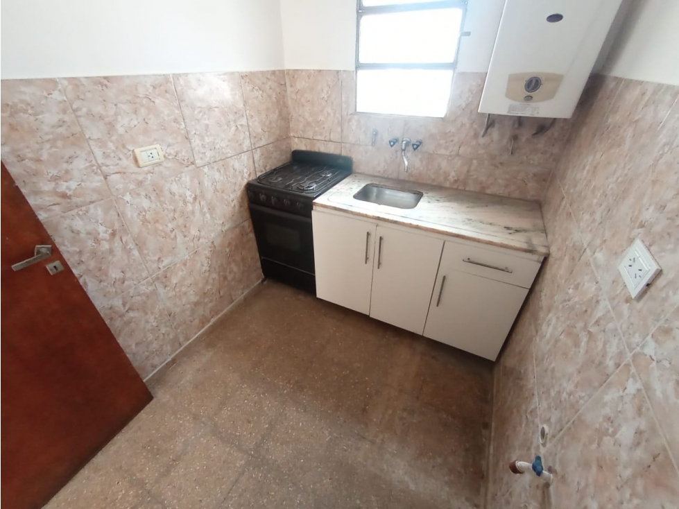 DEPARTAMETO 2 DORMITORIOS - ZONA CENTRAL DE POLICIA - AV COLON 1437 - 5