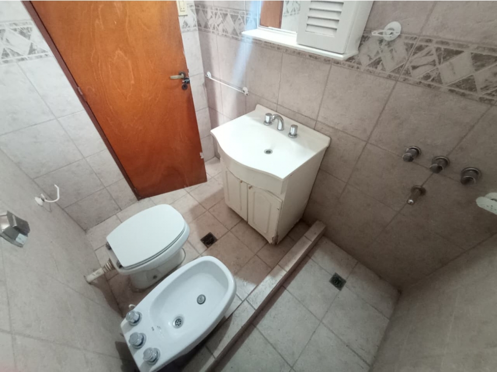 CASA 3 DORMITORIOS - COCHERA DOBLE - PILETA - QUINTAS DE ARGÜELLO — foto 5