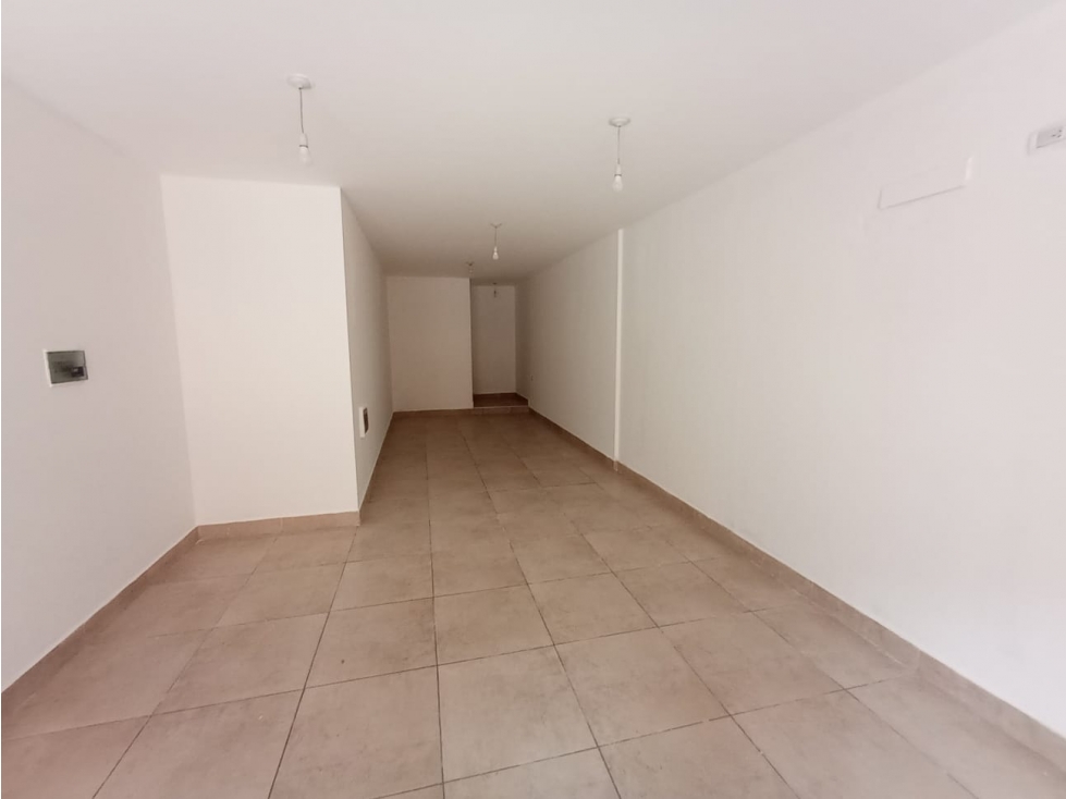 LOCAL COMERCIAL - PLANTA LIBRE - BAÑO - CASEROS N° 826 - ALBERDI - 5