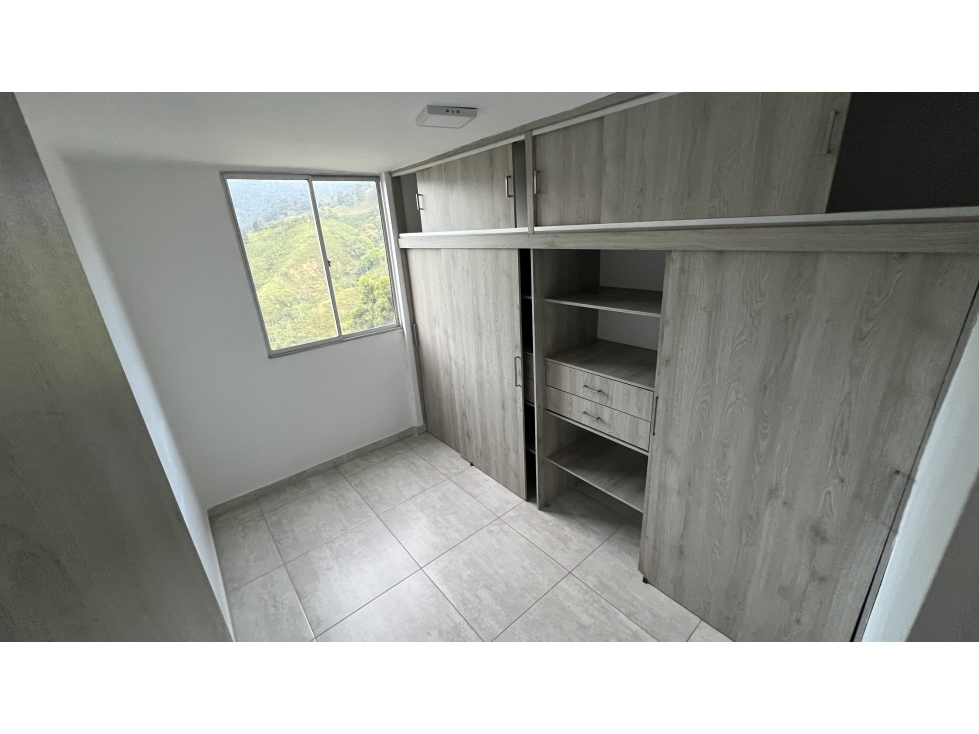 APARTAMENTO EN VENTA CON HERMOSA VISTA EN SABANETA, SAN JOSE — foto 2